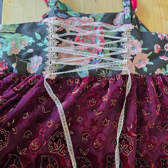 Peacock Rose Garden | Roselani Jasmin | One Size - Picture 7 of 8